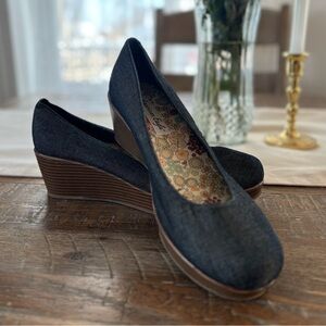 American Eagle Denim Wedge Pump Size 9.5